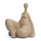 Escultura Mulher em Poliresina Areia Mart 19,5x14x15cm