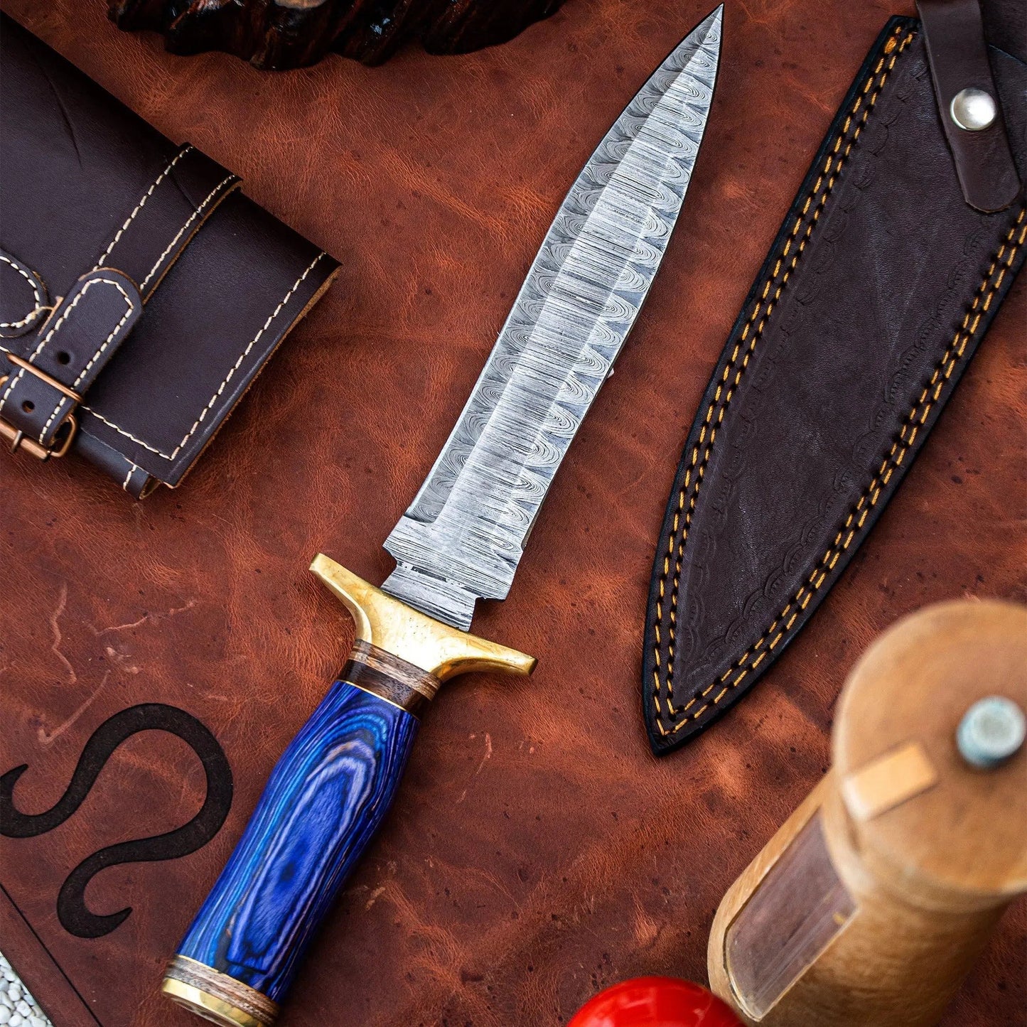 Adaga Artesanal Artemano em Aço Damasco 256 Camadas com Cabo em Pakkawood