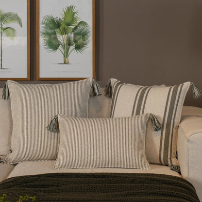 Almofada Bouclé Azul 60x60 Listra e Pingente de Tecido