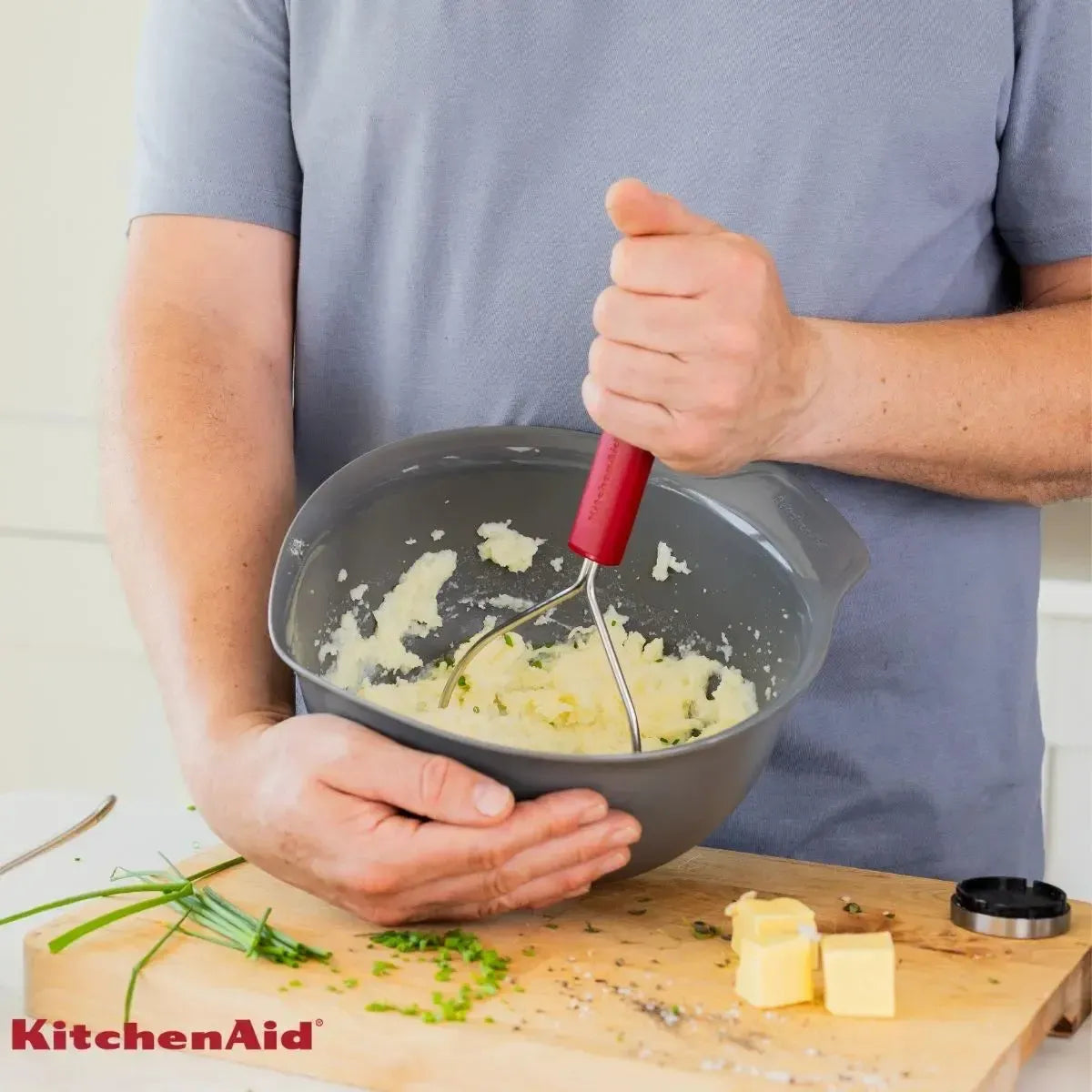 Amassador Batata Profissional Vermelho KitchenAid