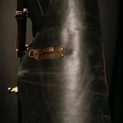 Avental Artemano em Modelo Carnívoro Preto Estonado