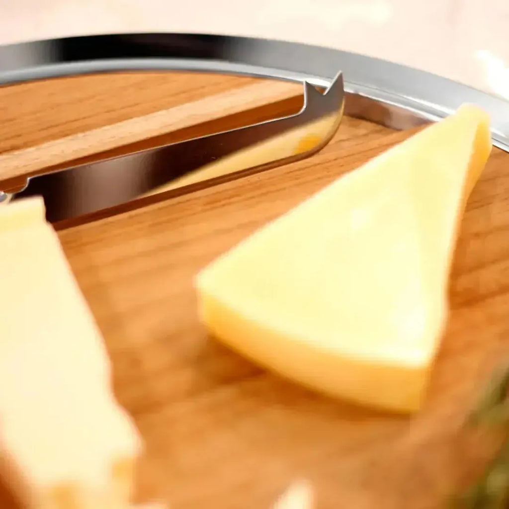 Bandeja Redonda Atri com Faca Formaggio Inox / Madeira Riva