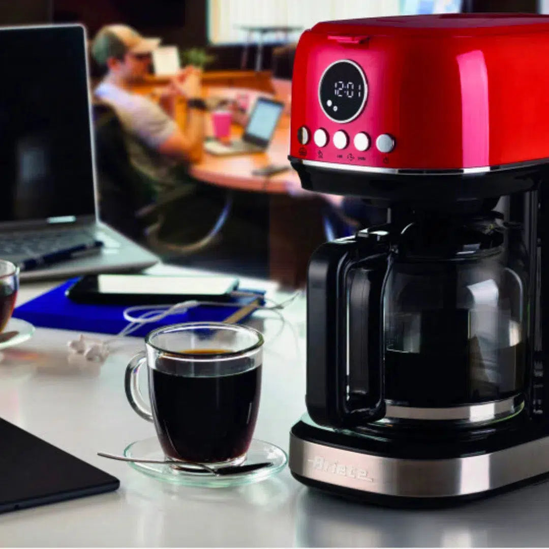 Cafeteira Americana Moderna Vermelha 15 Xícaras 127V 900W Ariete