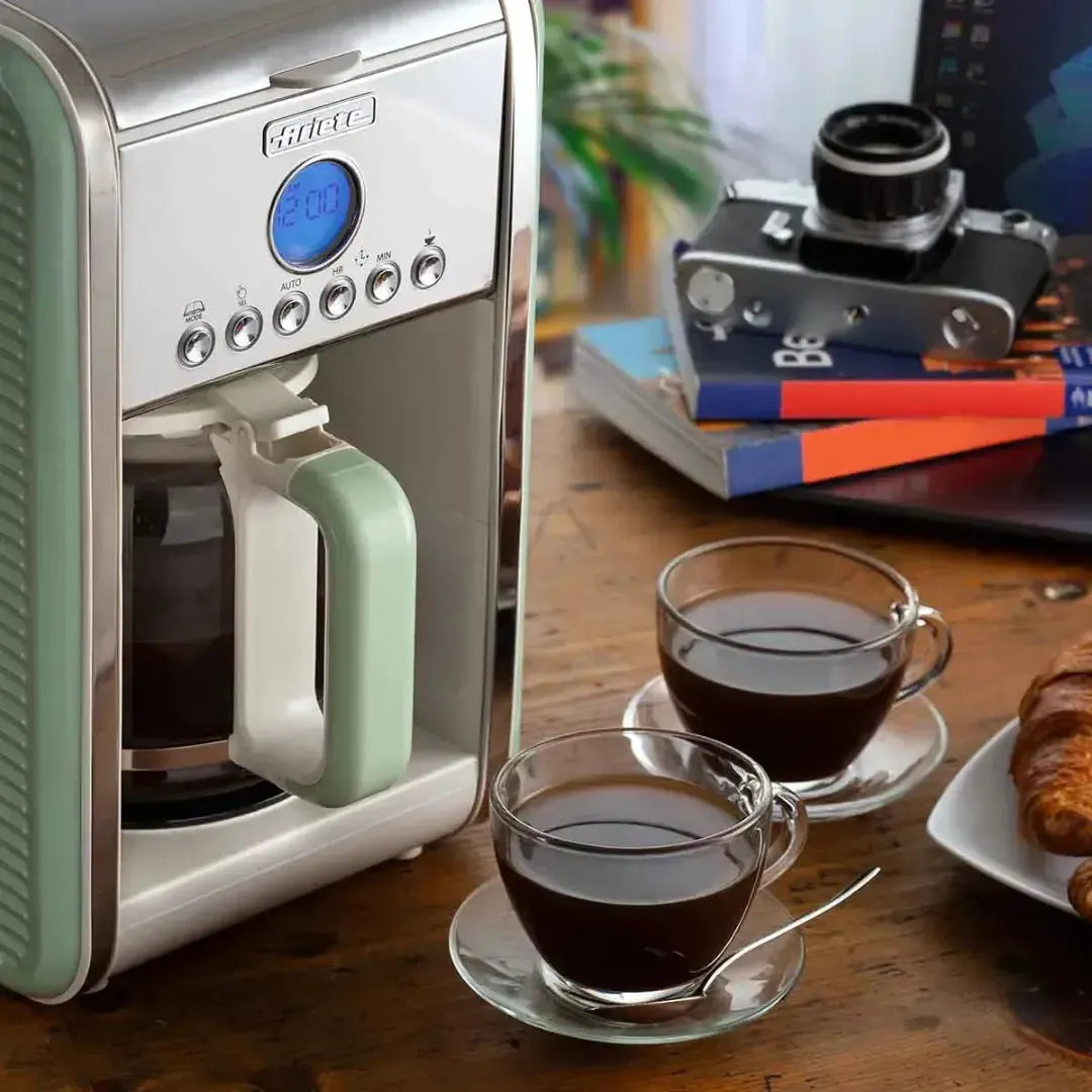 Cafeteira Vintage Azul 4 a 12 Xícaras 220V 900W Ariete