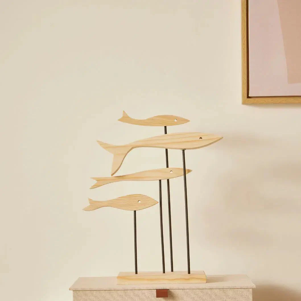 Escultura Cardume em Madeira 48x31x10cm