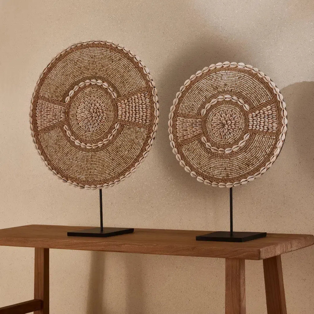 Escultura em Conchas e Miçangas 55x40x12cm Mart