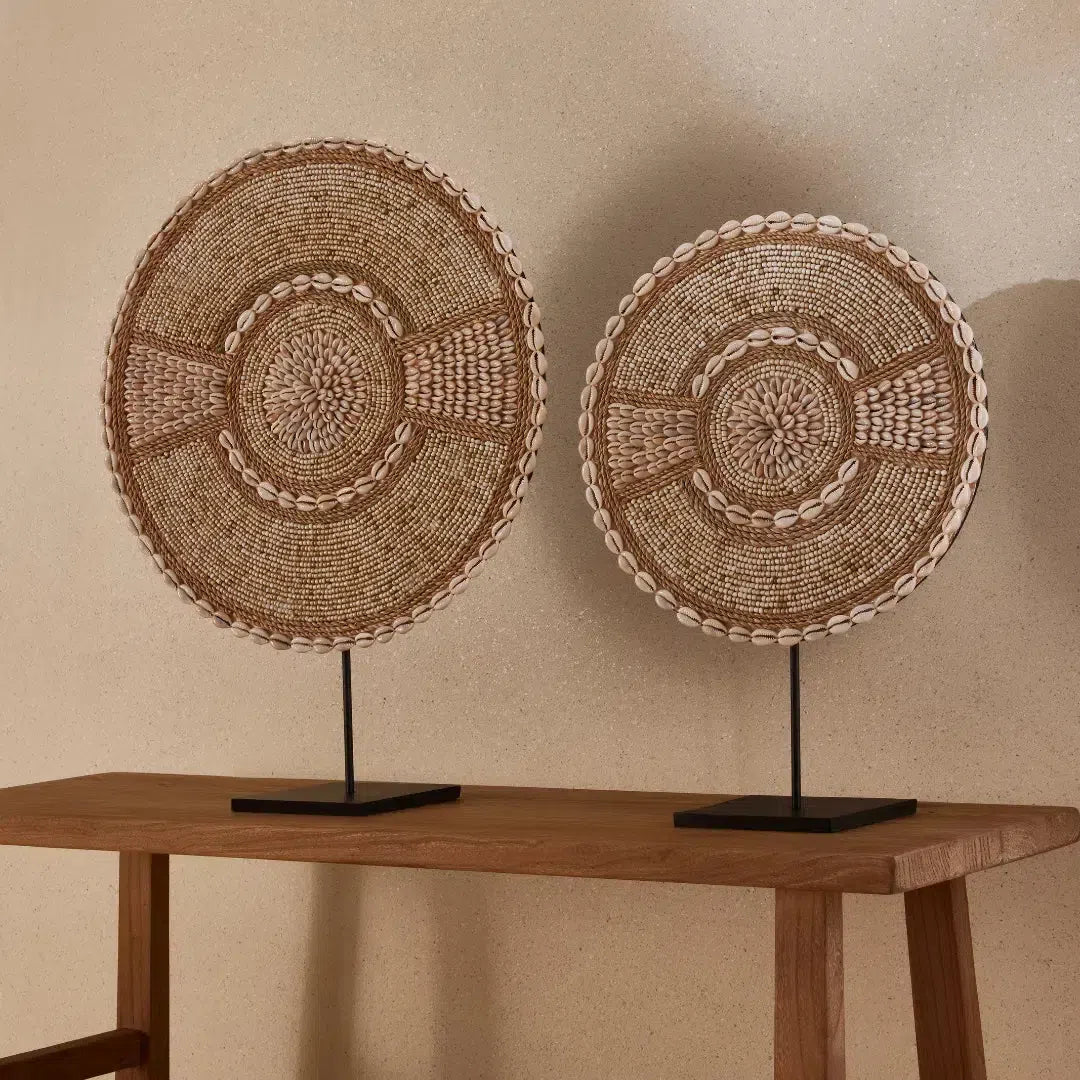 Escultura em Conchas e Miçangas 55x40x12cm Mart