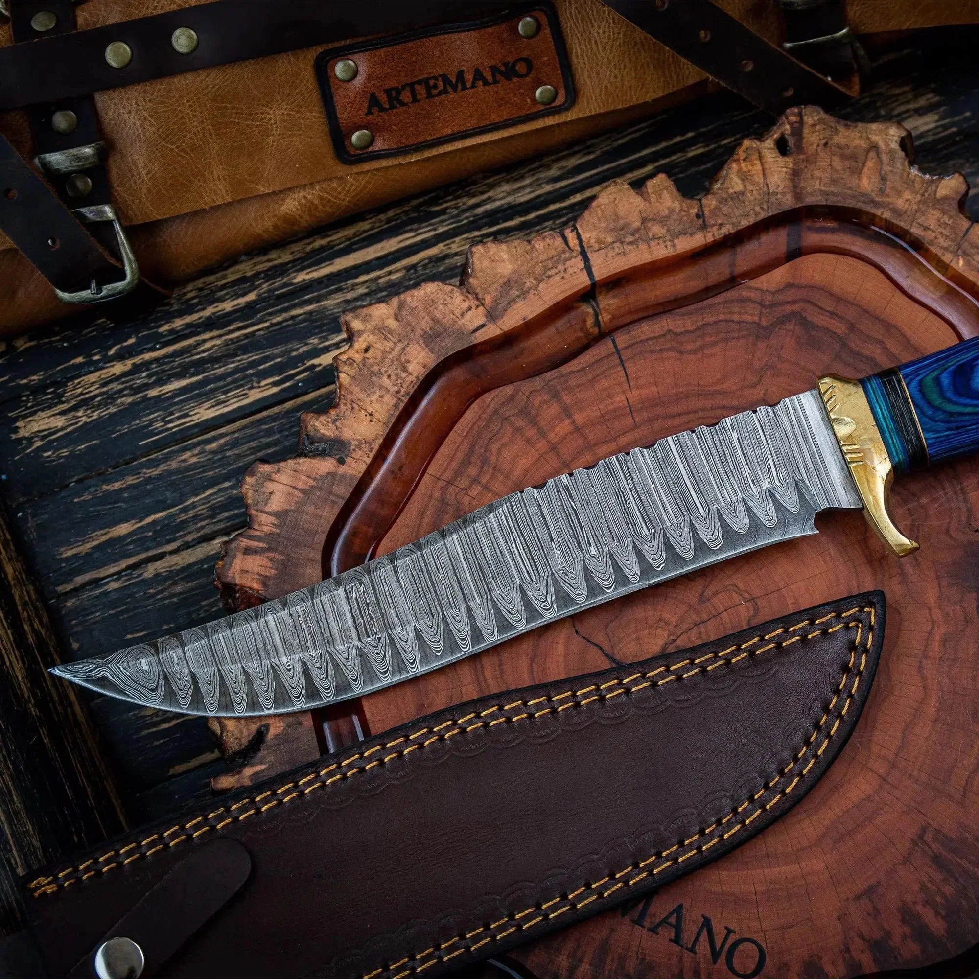 Faca Bowie Artesanal Artemano em Aço Damasco 256 Camadas com Cabo em Pakkawood Azul Marinho
