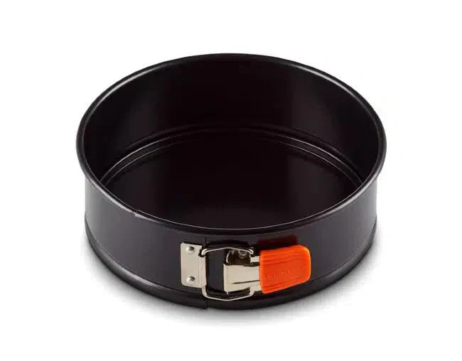 Forma Redonda com Fundo Removível 26cm Metal Bakeware Le Creuset