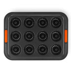 Forma para 12 Mini Bundts Metal Bakeware Le Creuset