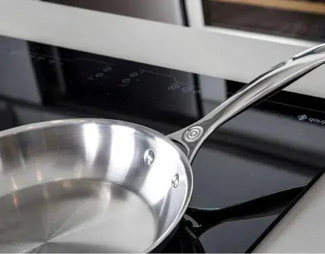 Frigideira 28cm 3-Ply Signature Le Creuset