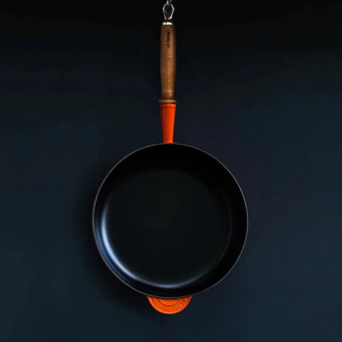 Frigideira Sauté com Cabo de Madeira 28cm Laranja Le Creuset