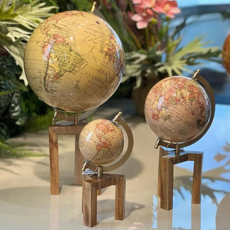 Globo Terrestre para Decoração Retrô Pequeno - Tripé de Madeira