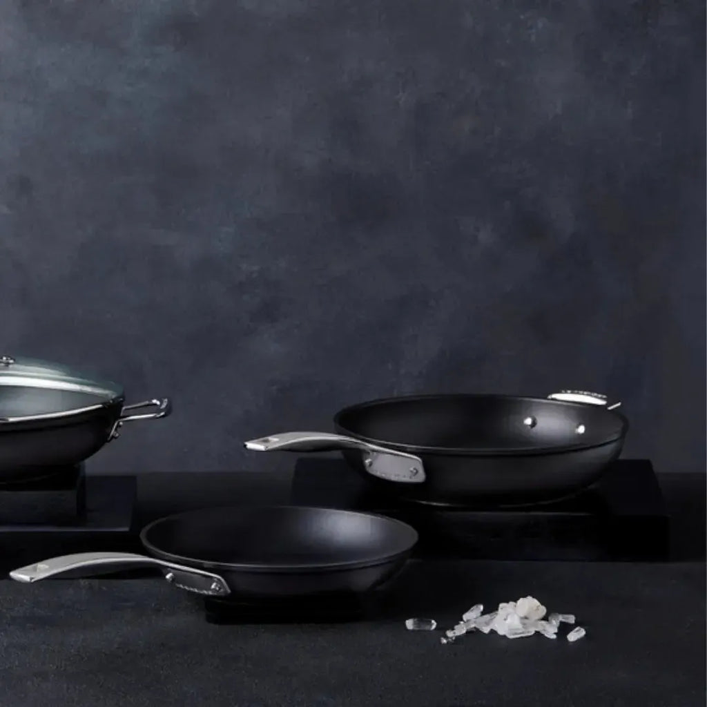 Jogo 2 Frigideiras Rasa / Funda Antiaderente 24cm e 28cm ENSC Le Creuset