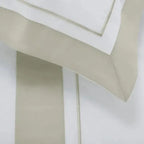 Jogo 2 Fronhas Fiesole 200 Fios Cetim 100% Algodão Branco / Grigio Trussardi