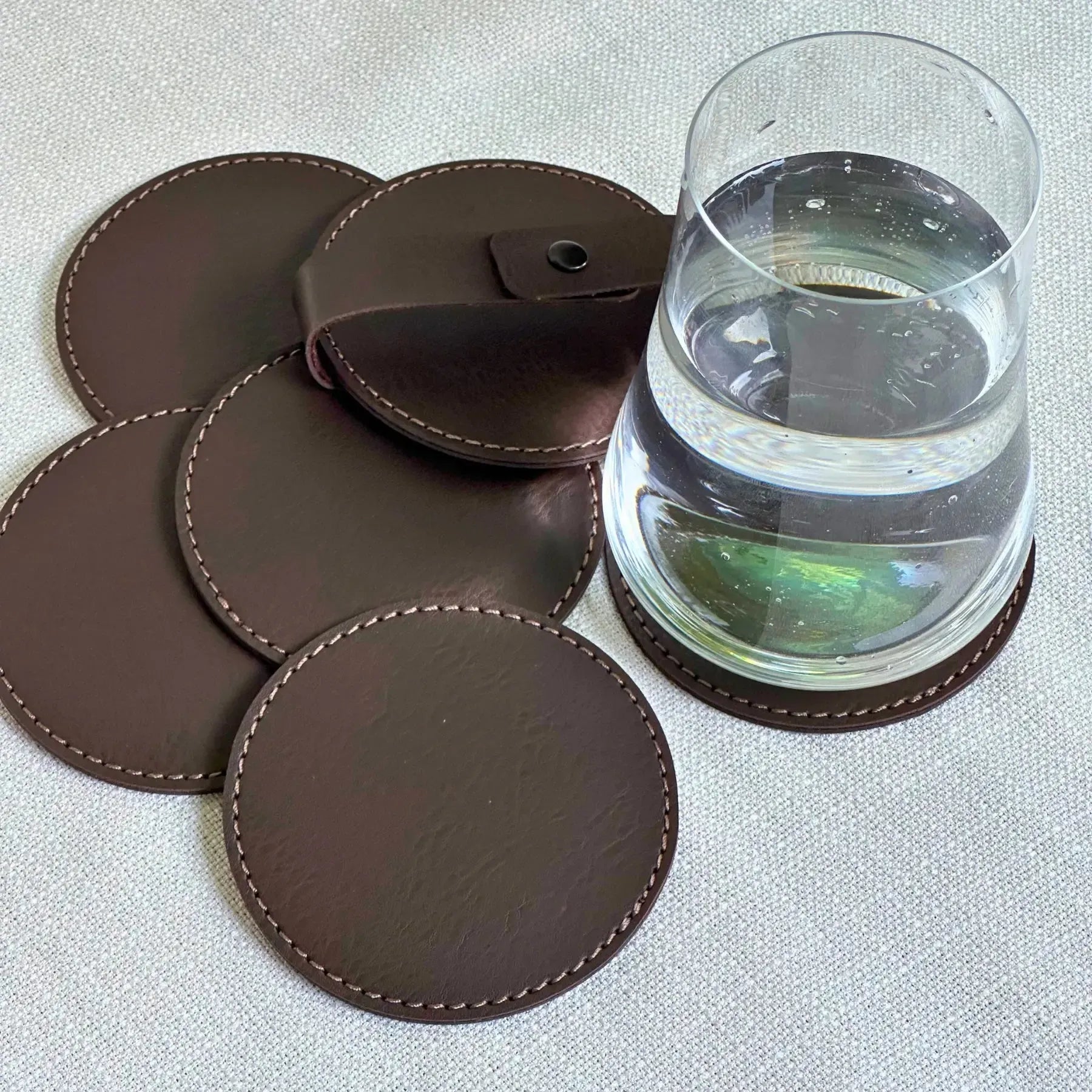 Jogo 4 Porta Copos Redondo Couro Vegano Montana Preto