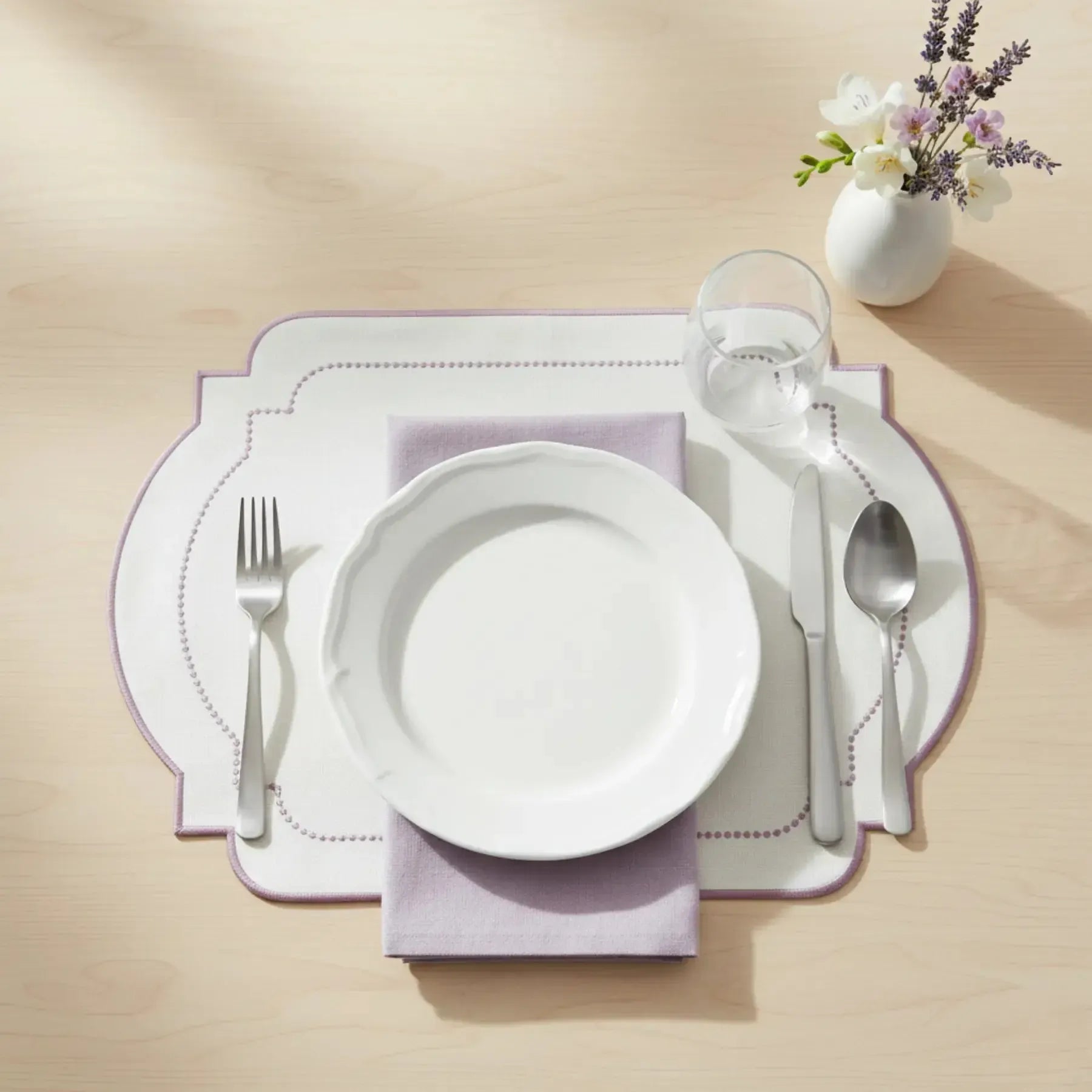 Jogo Americano Nylon Off White Bordado Lavanda