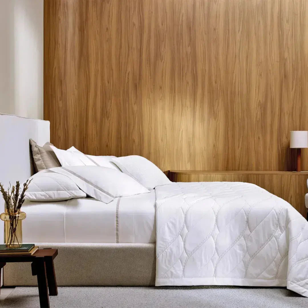 Jogo de Cama Queen Figoli 4 Pçs 200 Fios Percal 100% Algodão Branco / Legno Trussardi