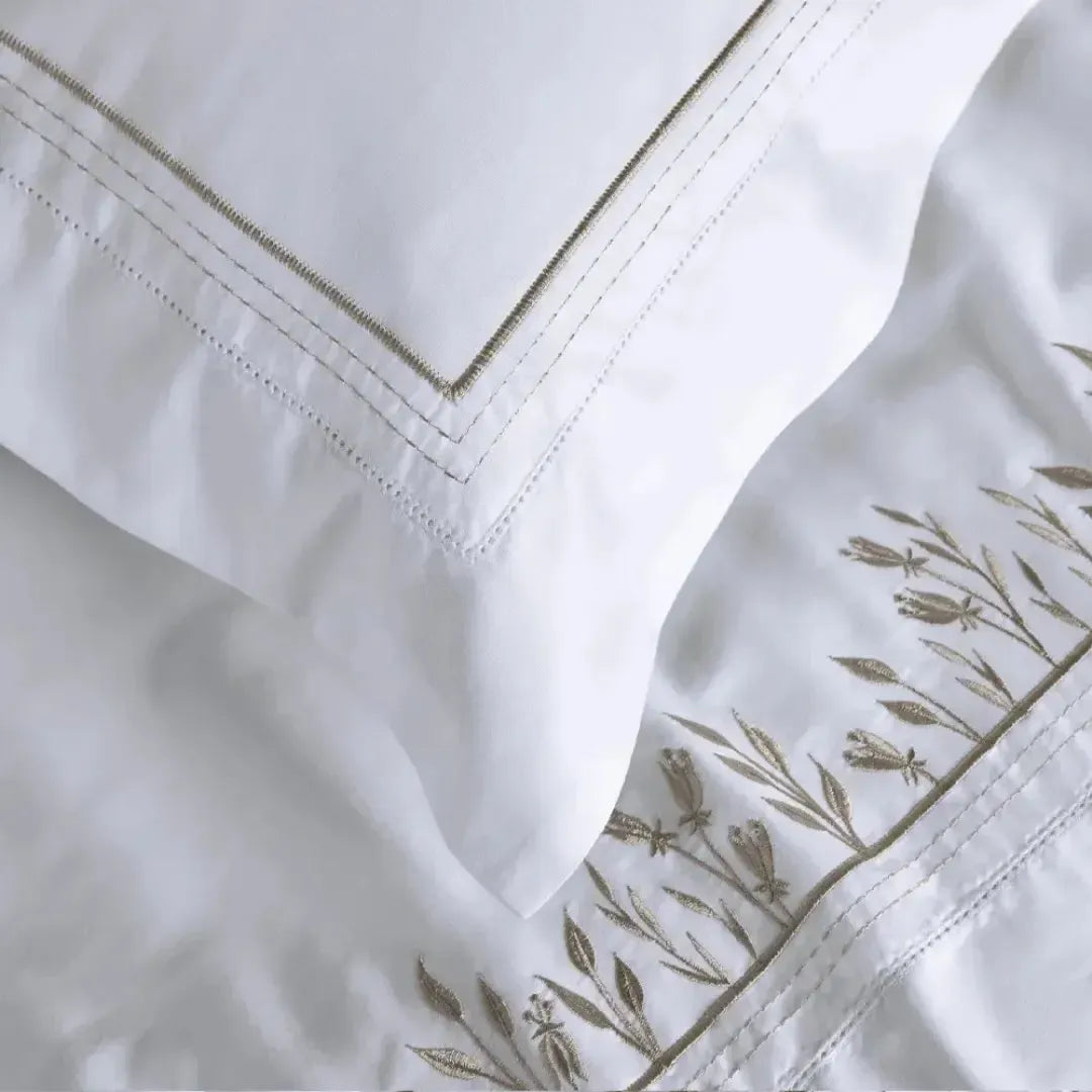 Jogo de Cama Queen Flora 4 Pçs 300 Fios Cetim 100% Algodão Egípcio Branco Trussardi