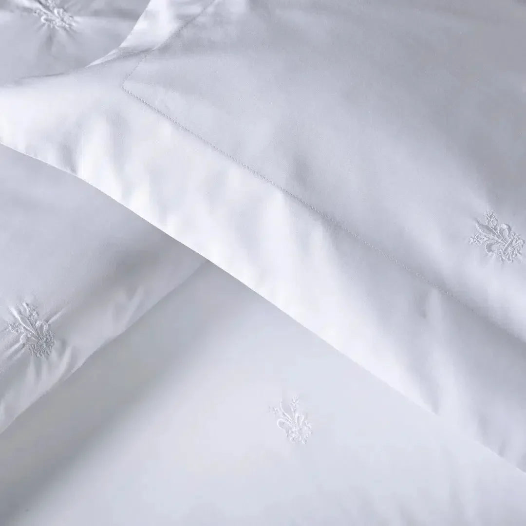 Jogo de Cama Queen Florim 4 Pçs 300 Fios Cetim 100% Algodão Egípcio Branco Trussardi