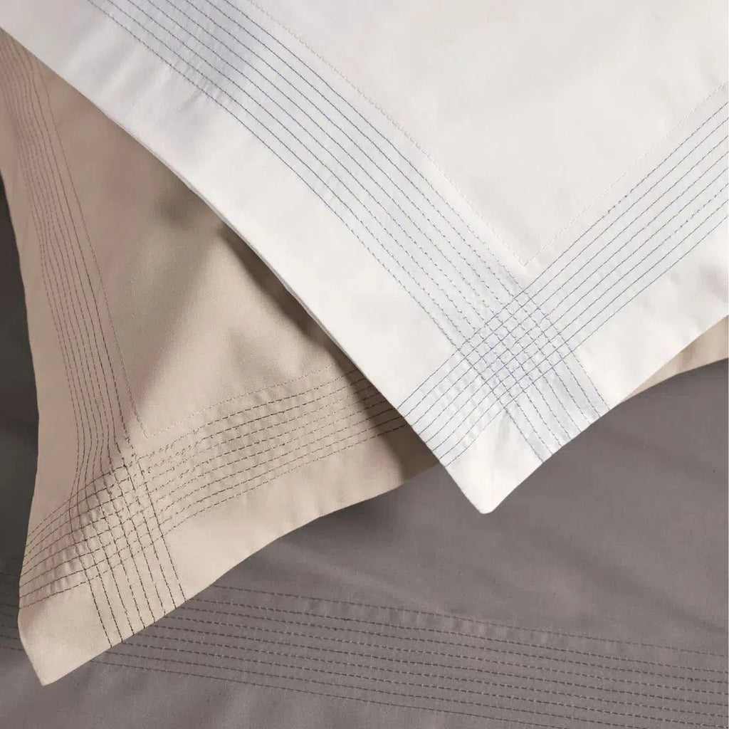Jogo de Cama Queen Bertoni 4 Pçs 200 Fios Percal 100% Algodão Branco Trussardi