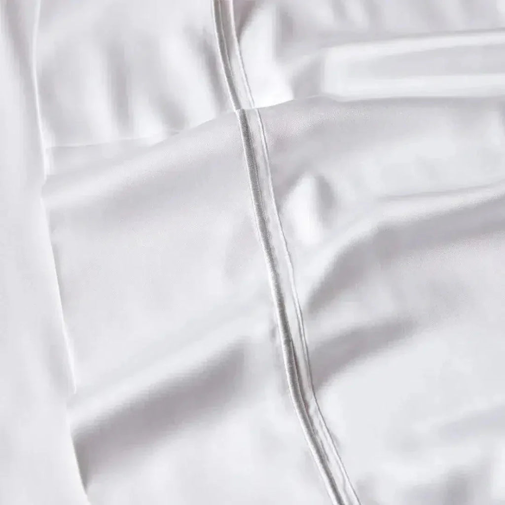 Jogo de Cama Casal Girelli 4 Pçs 300 Fios 100% Bambu Branco / Platino Trussardi