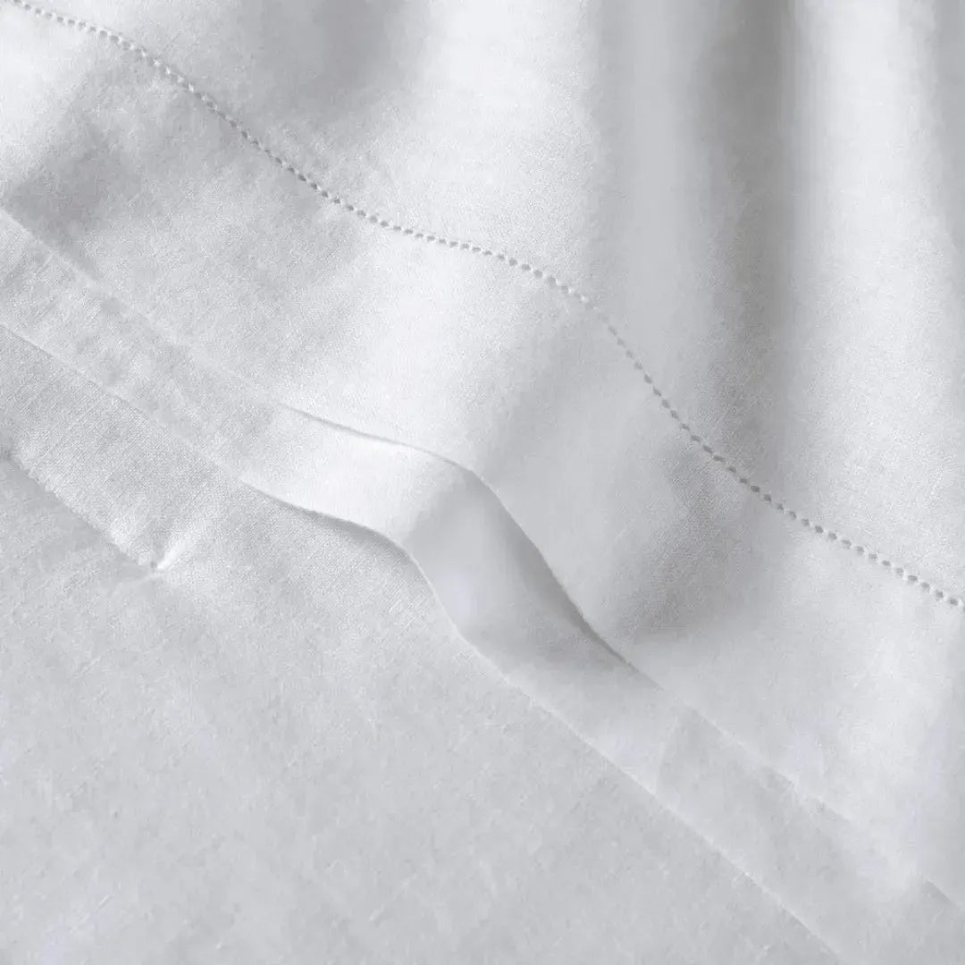 Jogo de Cama Queen Vasari 4 Pçs 100% Linho Branco Trussardi