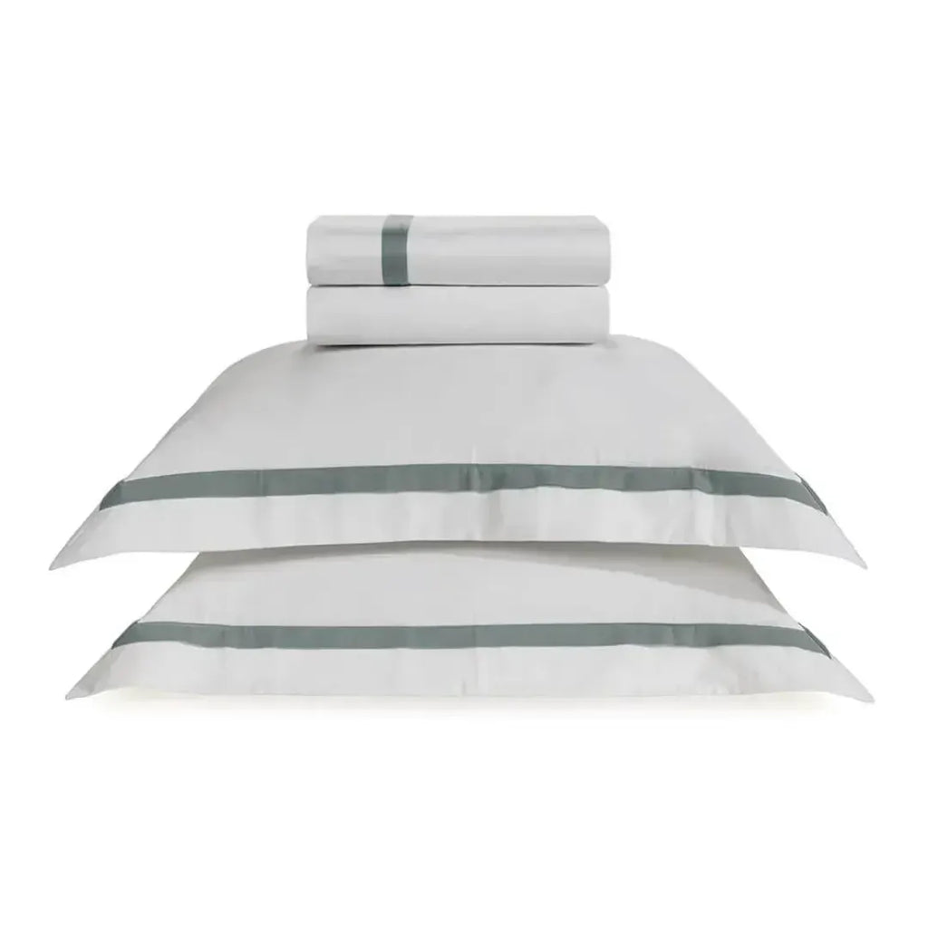 Jogo de Cama Queen Vercelli 4 Pçs 300 Fios 100% Algodão Egípcio Branco / Azul Mare Trussardi