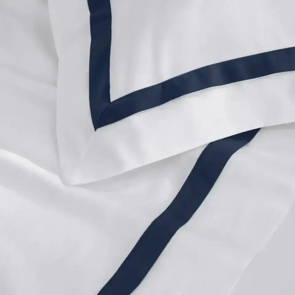 Jogo de Cama Queen Vercelli 4 Pçs 300 Fios 100% Algodão Egípcio Branco / Azul Siciliano Trussardi