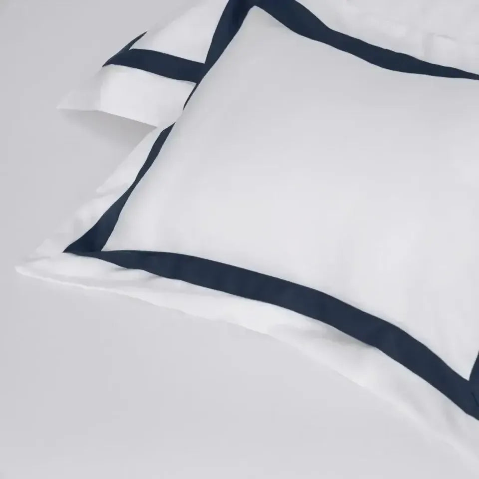 Jogo de Cama Queen Vercelli 4 Pçs 300 Fios 100% Algodão Egípcio Branco / Azul Siciliano Trussardi