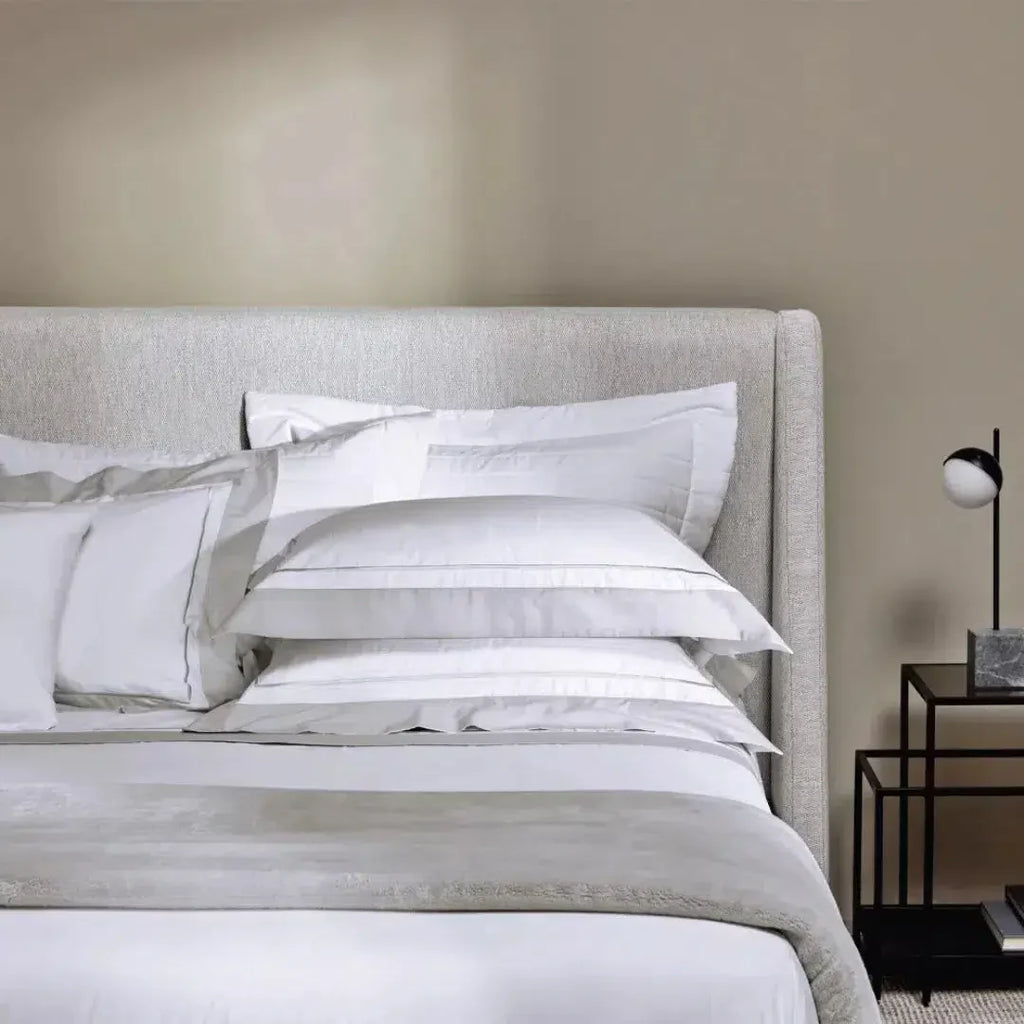 Jogo de Cama Solteiro Fiesole 3 Pçs 200 Fios Percal 100% Algodão Branco / Gelo Trussardi
