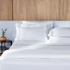 Jogo de Cama Solteiro Menfi 4 Pçs 200 Fios 100% Algodão Branco / Cinza Trussardi