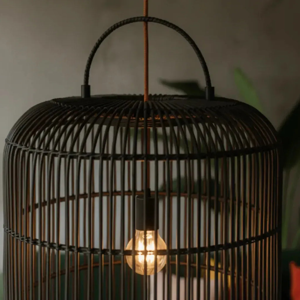 Luminária Artesanal Rattan Preta Nala 50x120cm Bahali