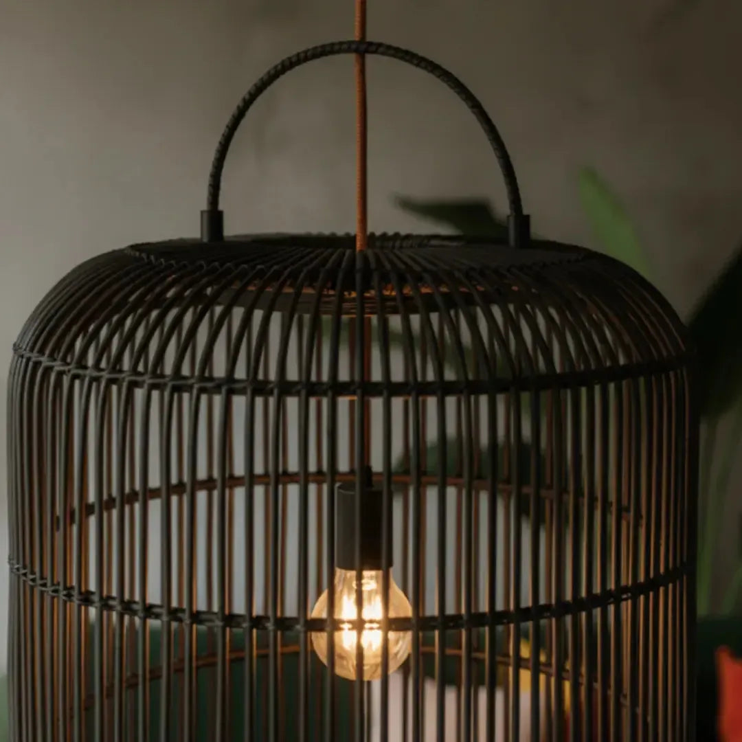 Luminária Artesanal Rattan Preta Nala 50x120cm Bahali