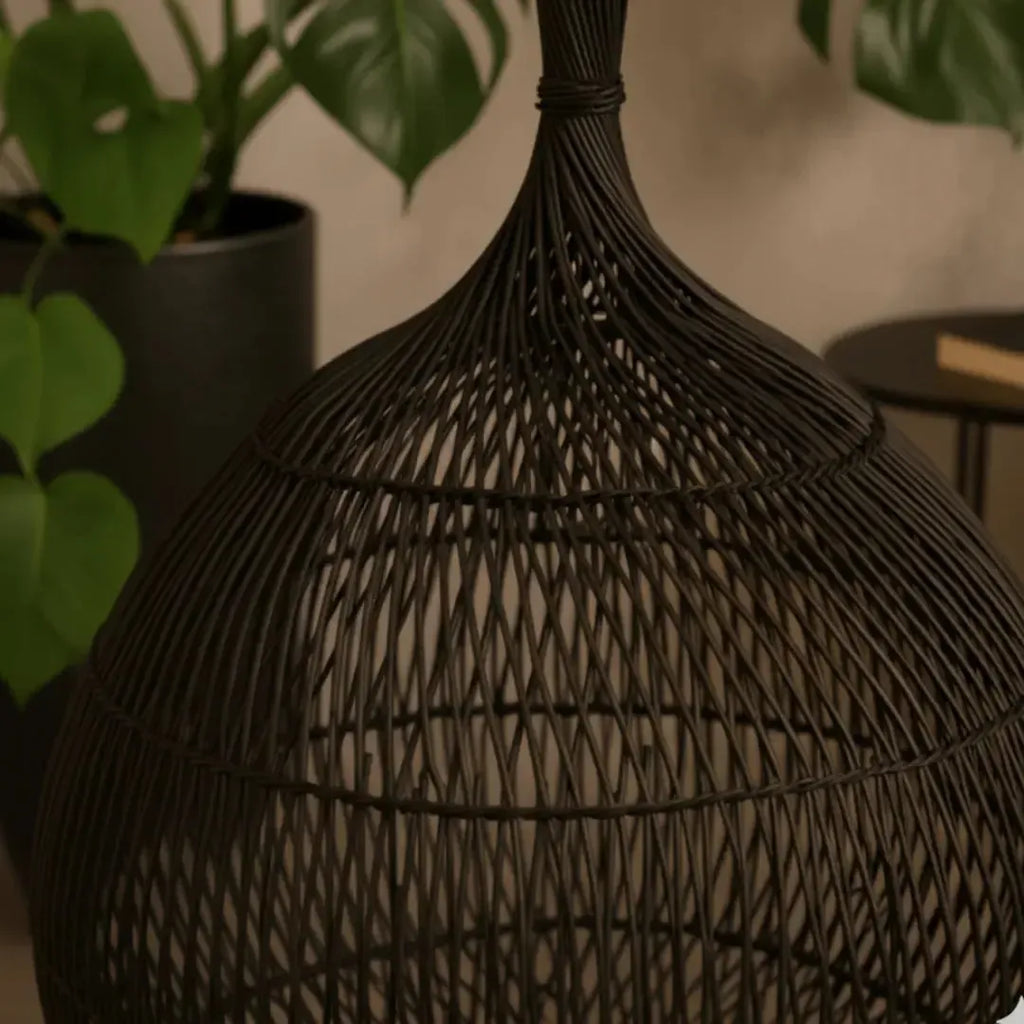Luminária Artesanal Rattan Preta Noa 50x80cm Bahali