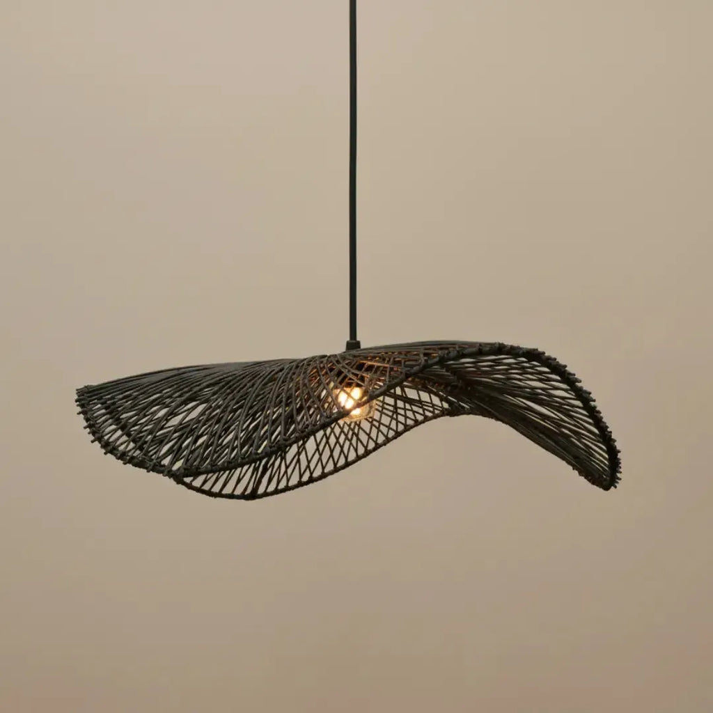 Luminária Artesanal Rattan Preto Orgânica Sora 75x75x20cm Bahali