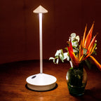 Luminária Portátil de Mesa Branca Giulia