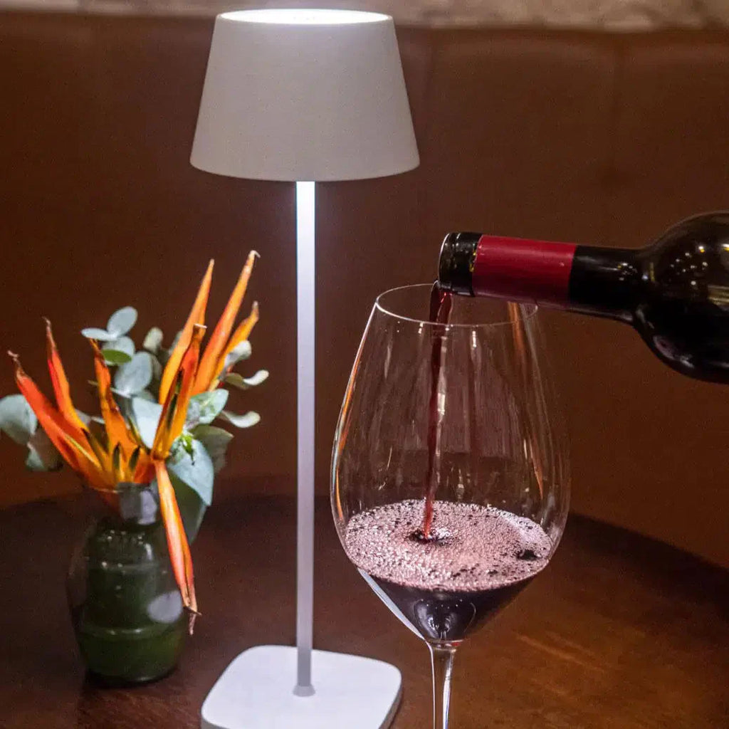 Luminária Portátil de Mesa Branca Marcella Mini