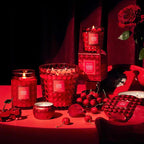 Mini Vela Voluspa Lata Cherry Gloss 25 Horas