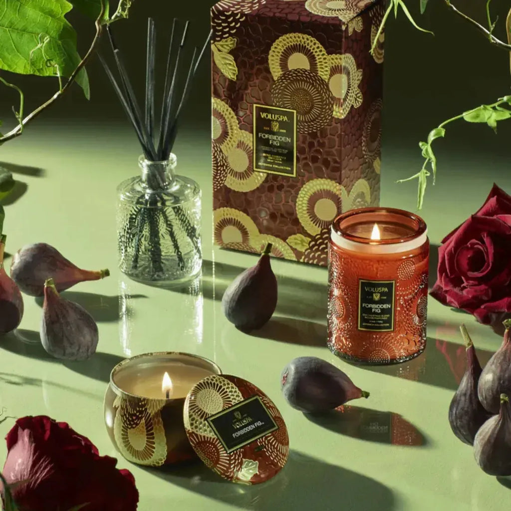 Mini Vela Voluspa Lata Forbidden Fig 25 Horas