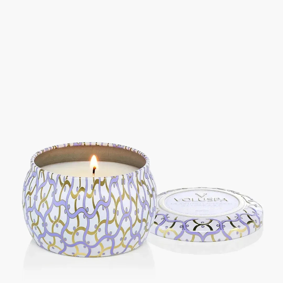 Mini Vela Voluspa Lata Mountain Lavender e Chamomile 25 Horas