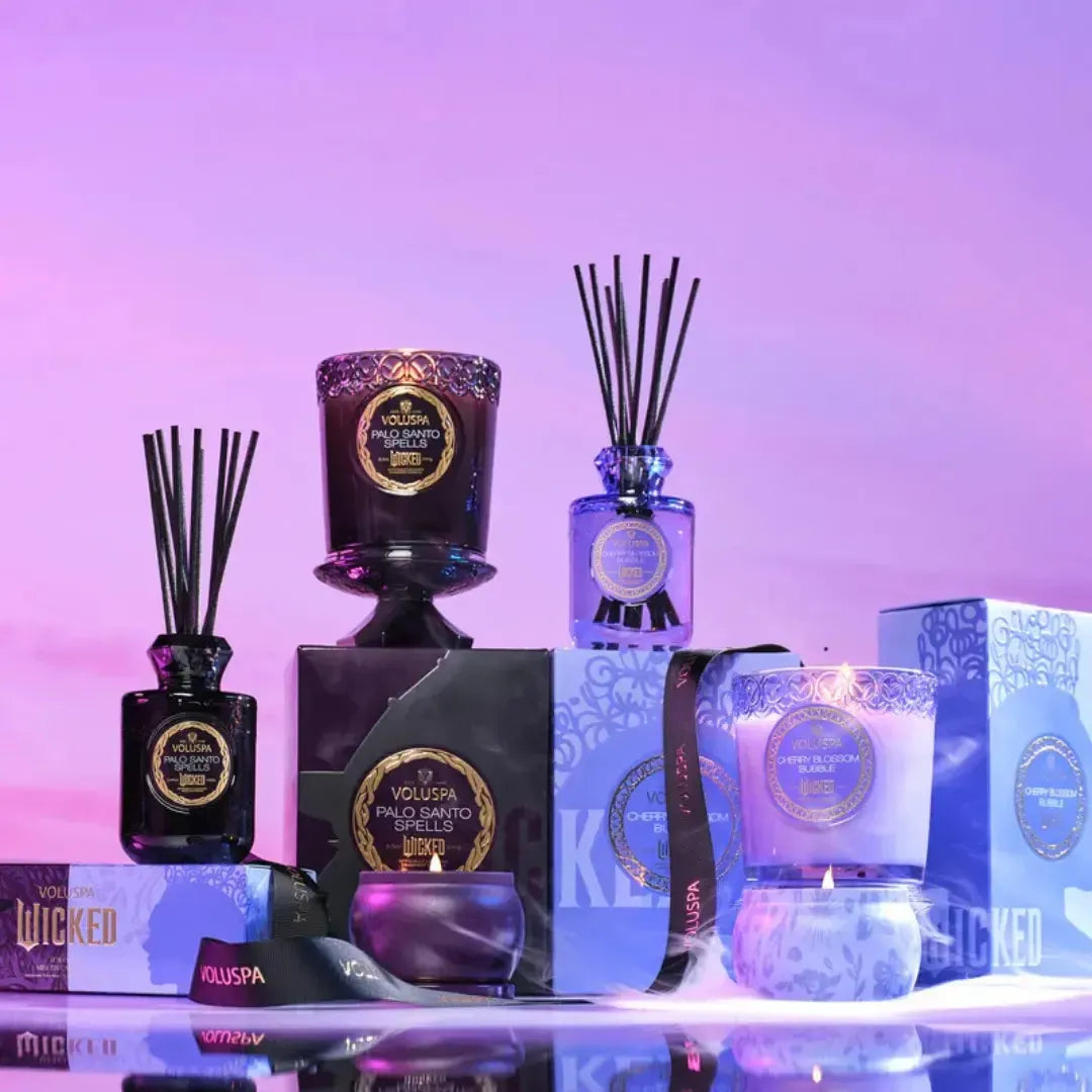 Mini Vela Voluspa Lata Palo Santo Spells 25 Horas