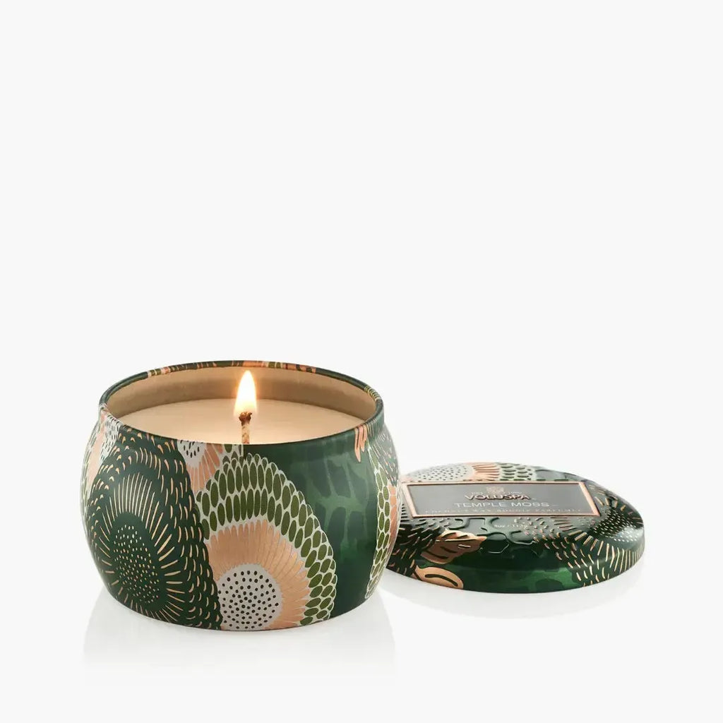 Mini Vela Voluspa Lata Temple Moss 25 Horas