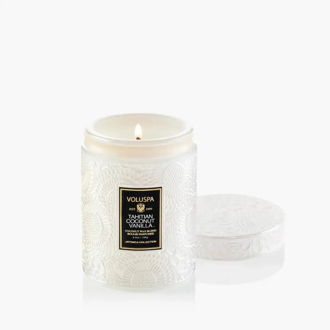 Mini Vela Voluspa Pote de Vidro Relevo Tahitian Coconut Vanilla 50 Horas