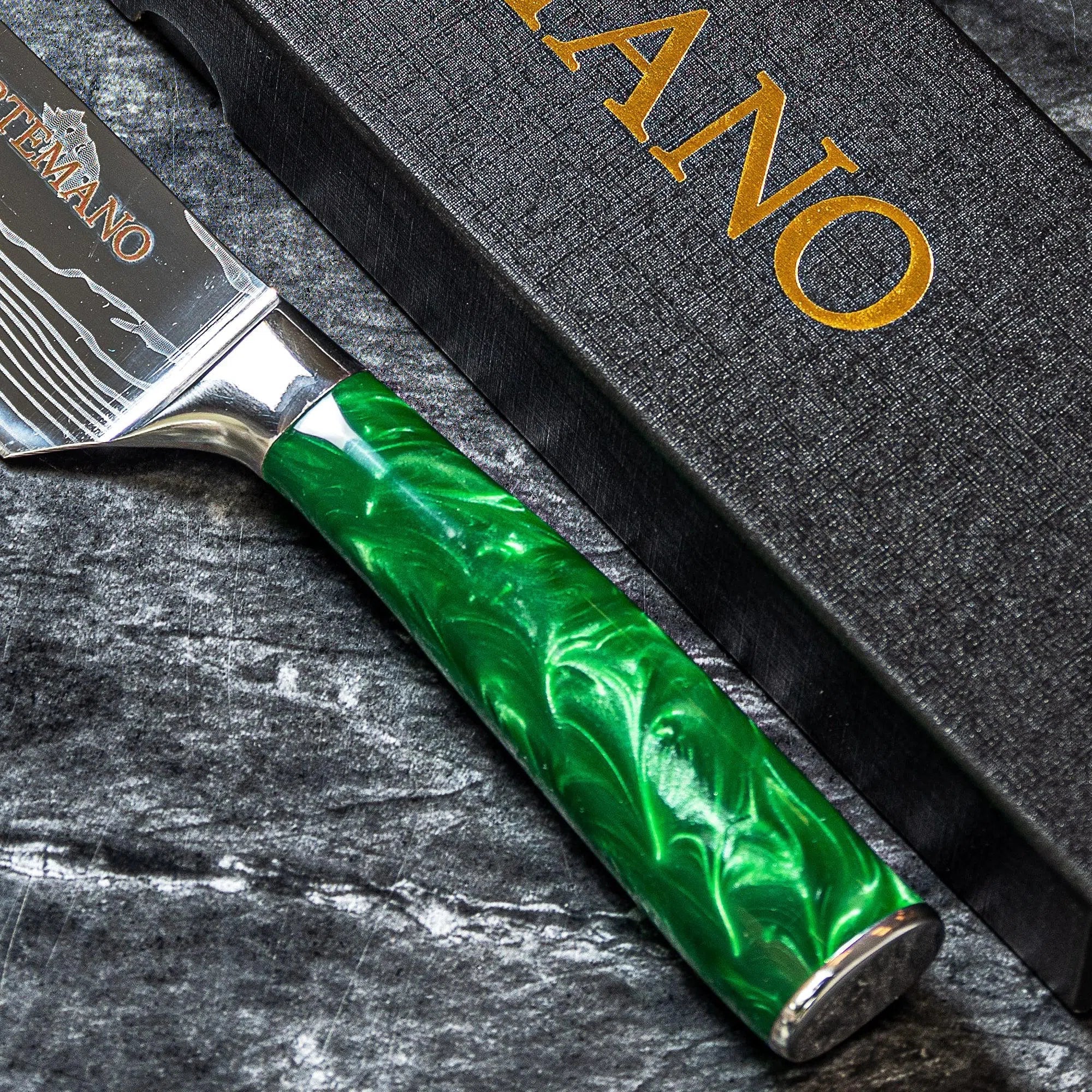 OUTLET: Faca do Chef Artemano 20cm com Acabamento em Aço Damasco e Cabo em Pakkawood Jungle