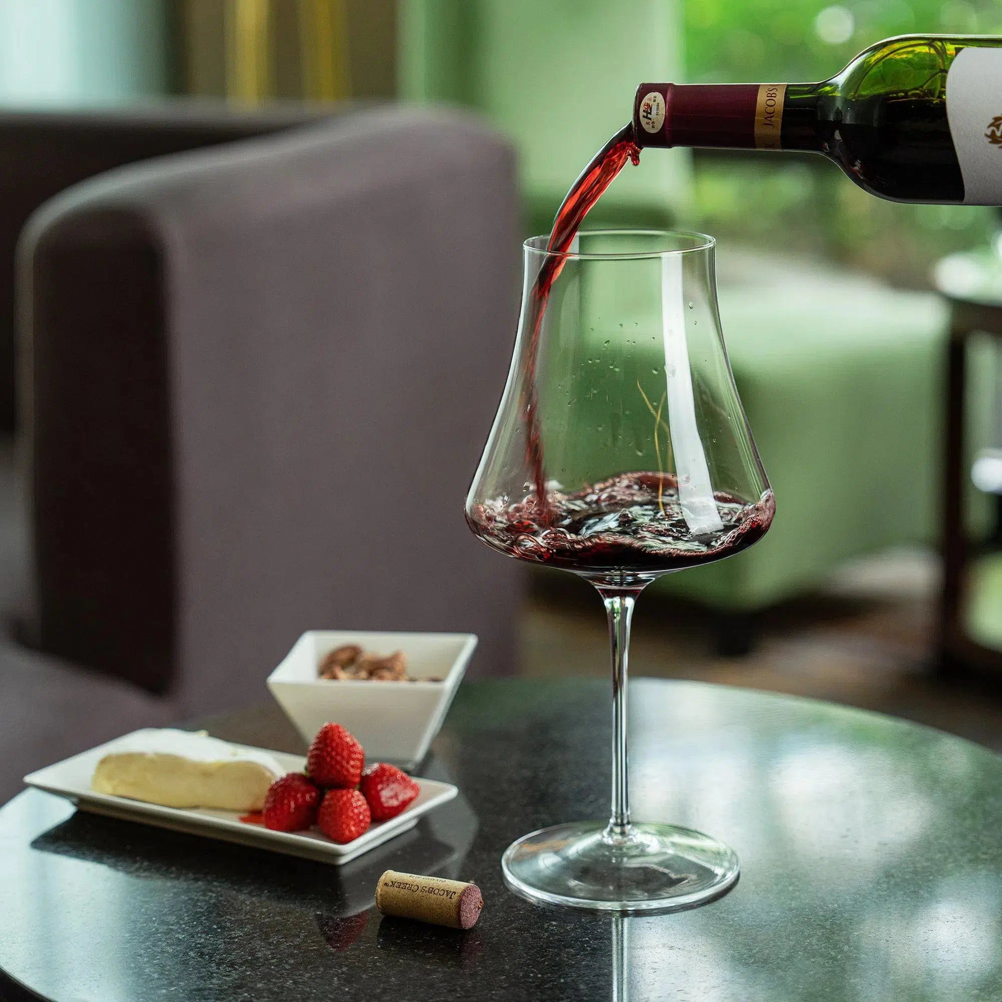 OUTLET: Kit com 2 Taças para Vinho em Cristal Linha Piemonte 790ml Artevino