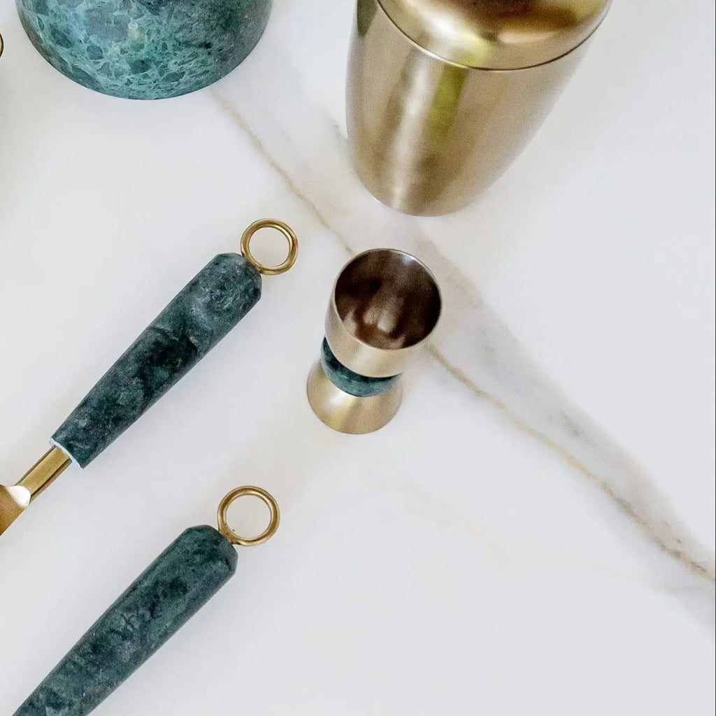 PRÉ-VENDA: Dosador Duplo Dourado Detalhe Green Marble