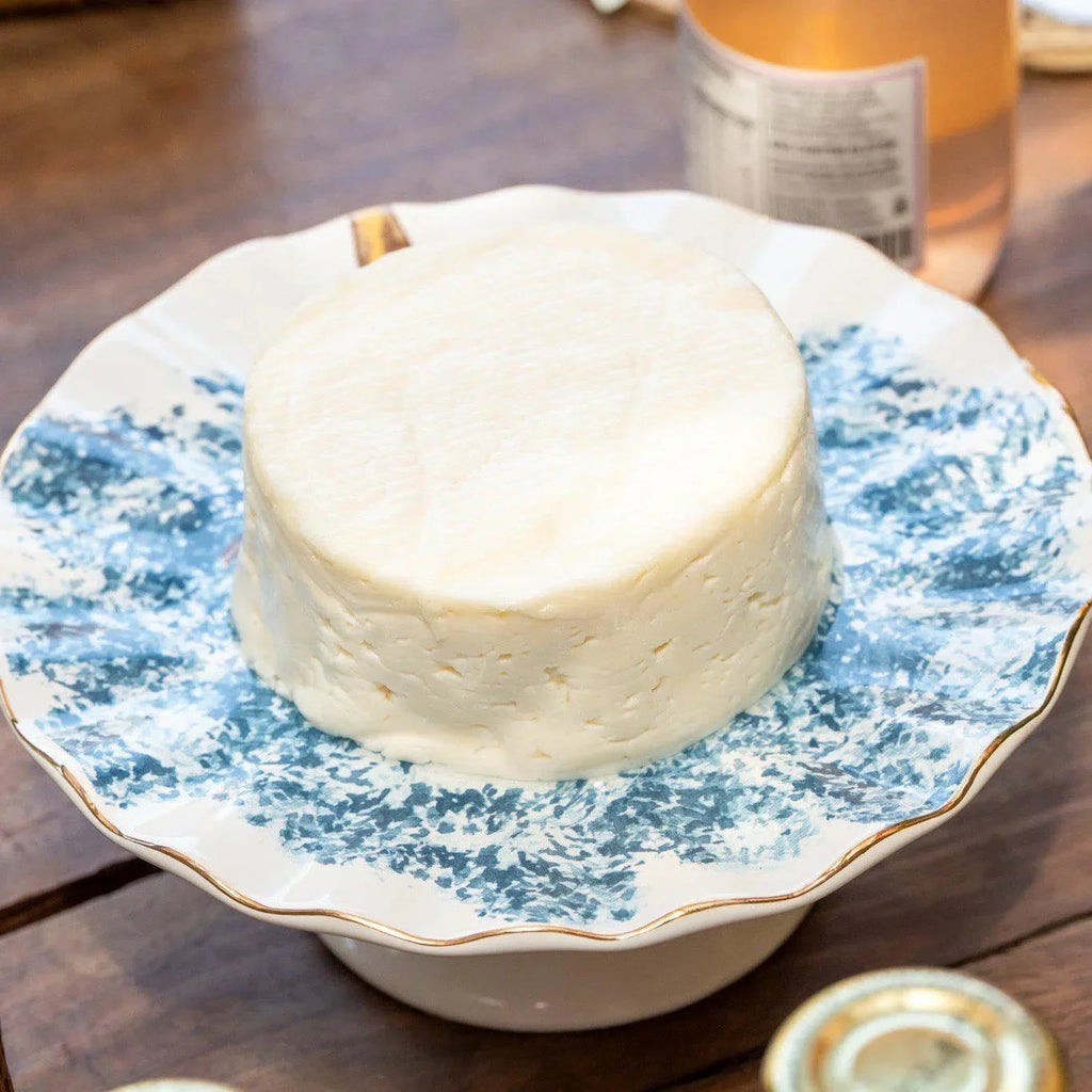 Porta Petit Four com Pé Cerâmica Ypê Amarelo com Filete de Ouro Scalla