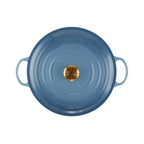Panela Le Creuset Marmita Signature Chambray com Pegador Dourado 32cm