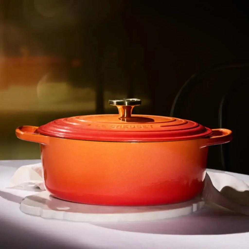 Panela Le Creuset Oval Signature Flamme Dorée com Pegador Dourado 13,9L 40cm